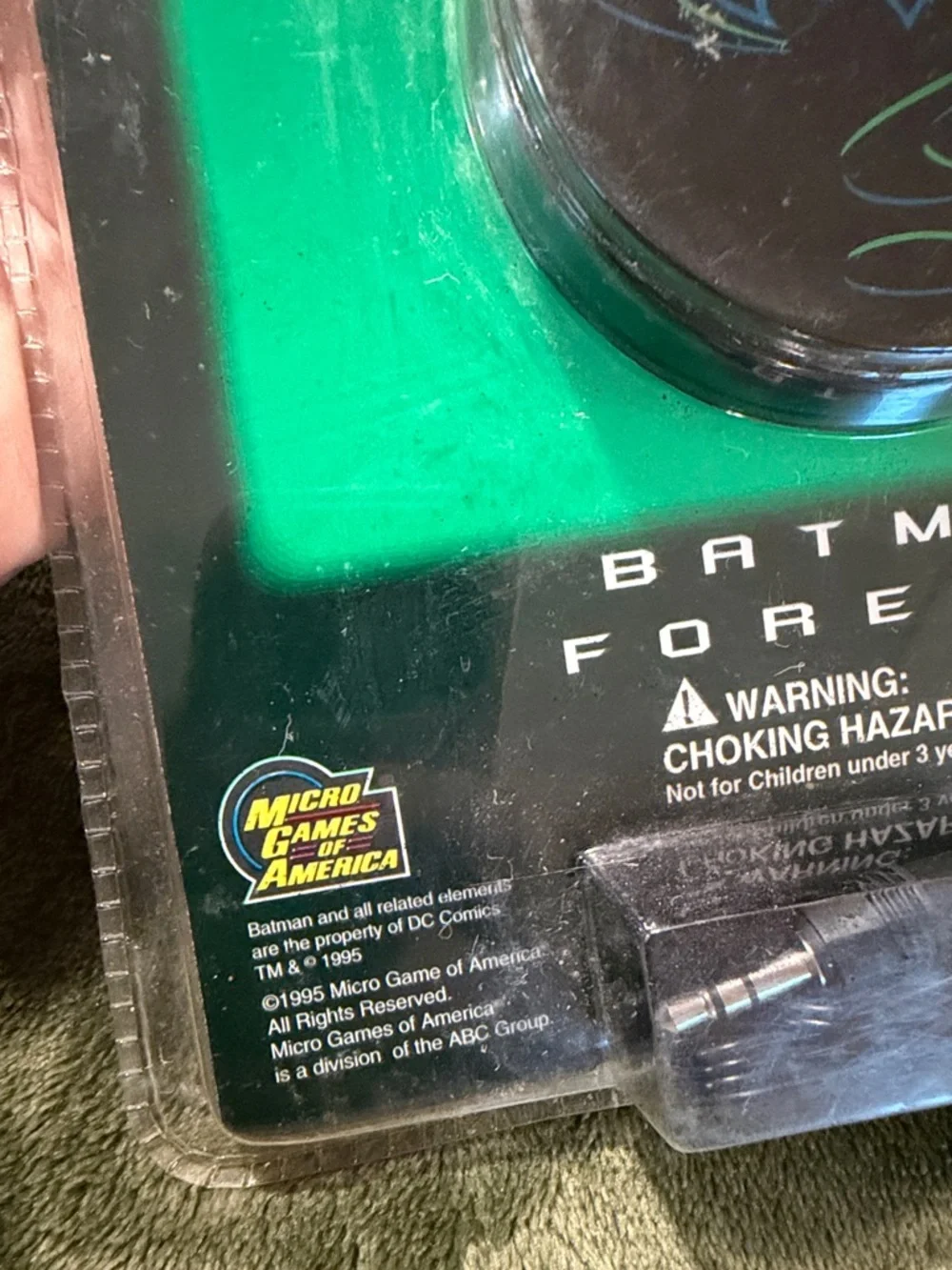 Vintage 1995 Batman Forever Medallion FM Radio